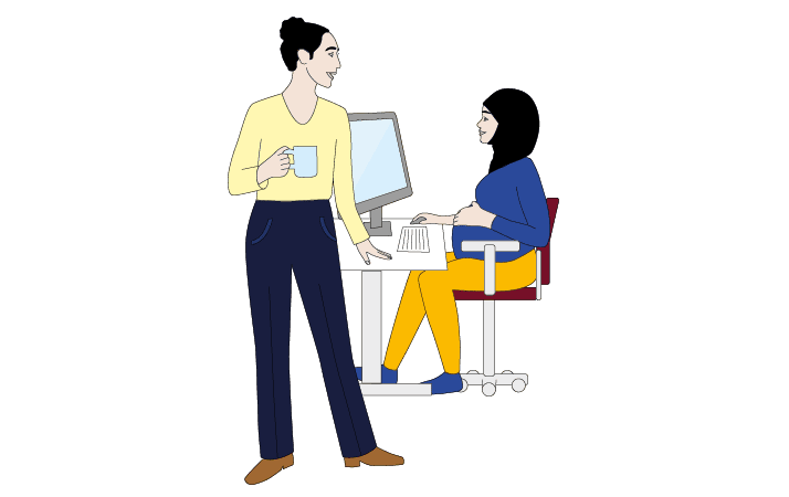 Eine Illustration einer Frau, die sich an einen Schreibtisch lehnt. Sie hat eine Tasse in der Hand. Am Schreibtisch sitzt eine schwangere Frau mit Hijab und arbeitet am Computer.