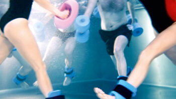 Wassergymnastik ist eine von vielen Sportarten, die beim Reha-Sport betrieben werden können.